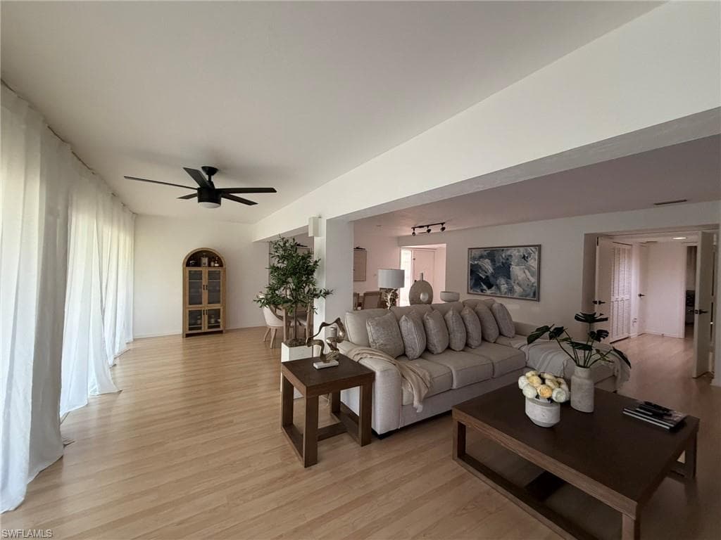 576 Retreat DR 201-19