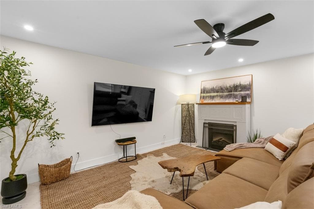 14725 Kimberly LN-15