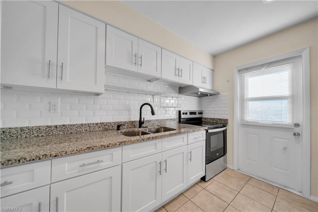 11 Hamlin CT-11
