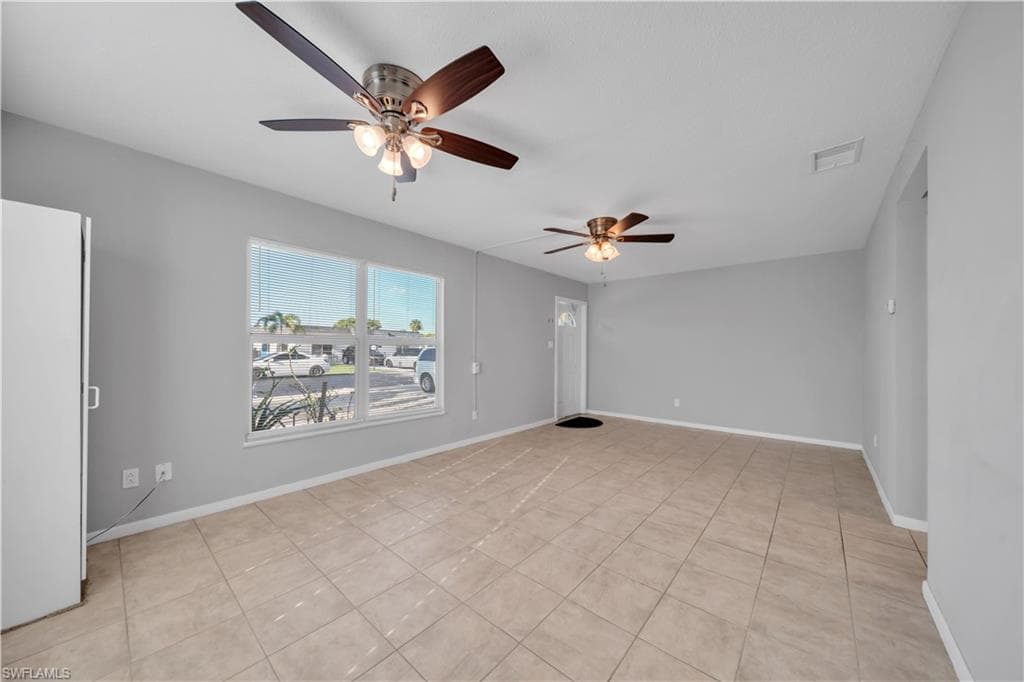 11 Hamlin CT-4