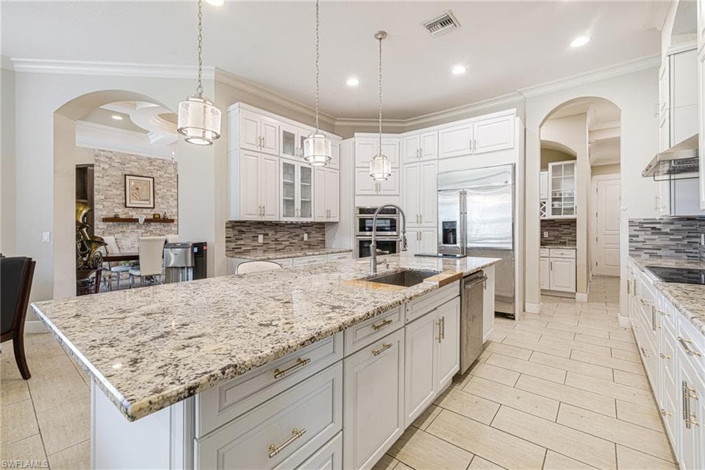 6871 Lakewood Isle DR-7