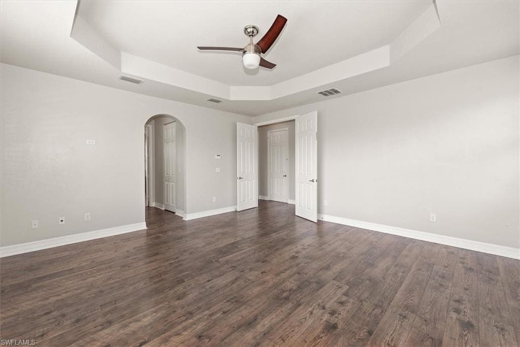 11103 Sparkleberry DR-28