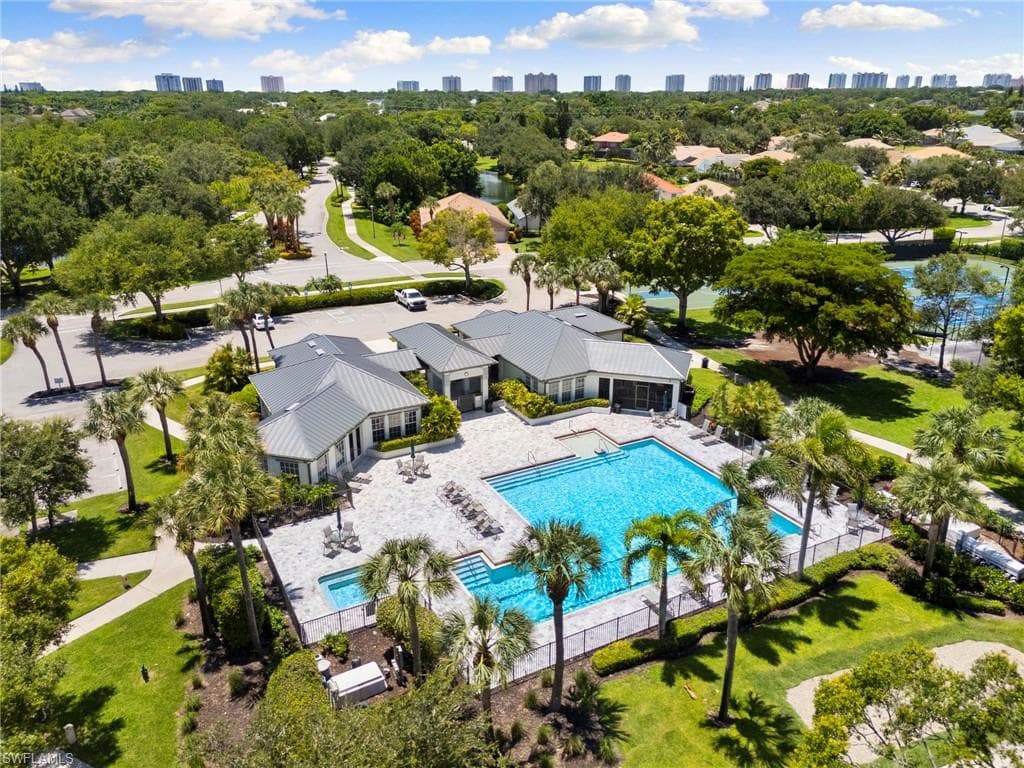 6561 Autumn Woods BLVD-32