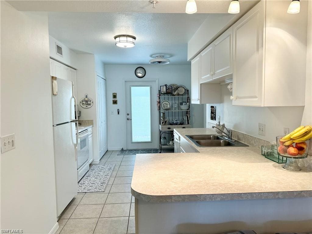 25762 Lake Amelia WAY 105-7