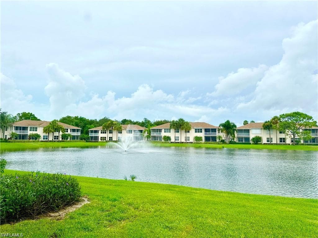 25762 Lake Amelia WAY 105-1