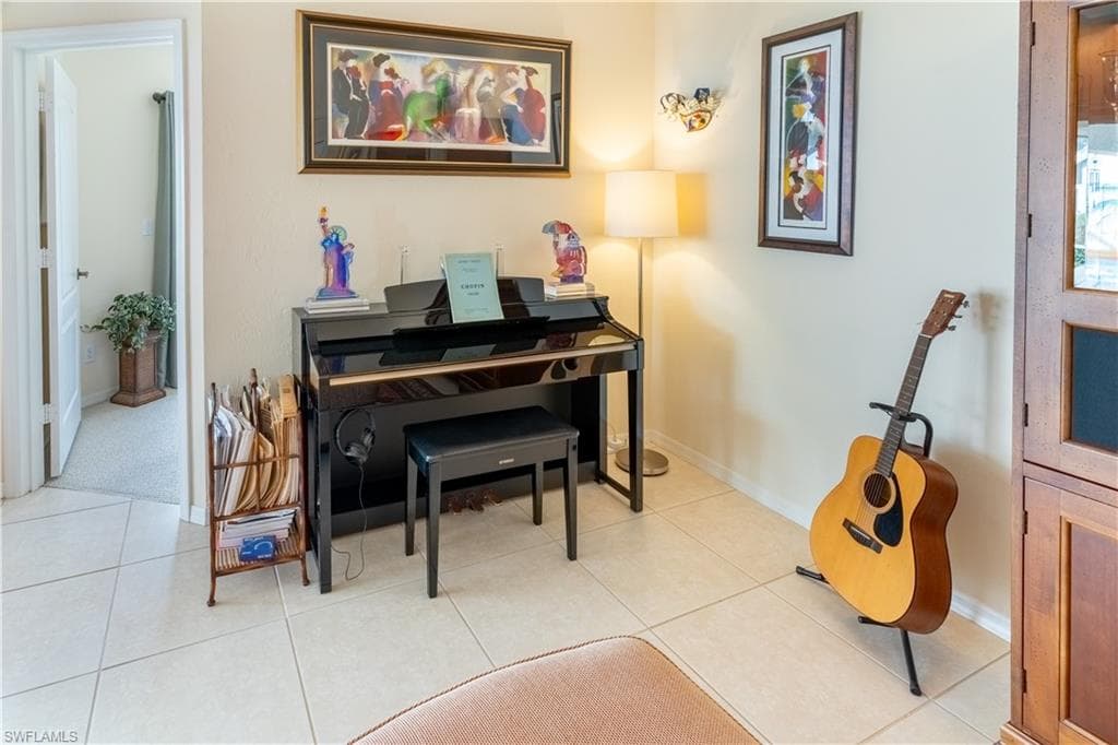 458 Countryside DR-16