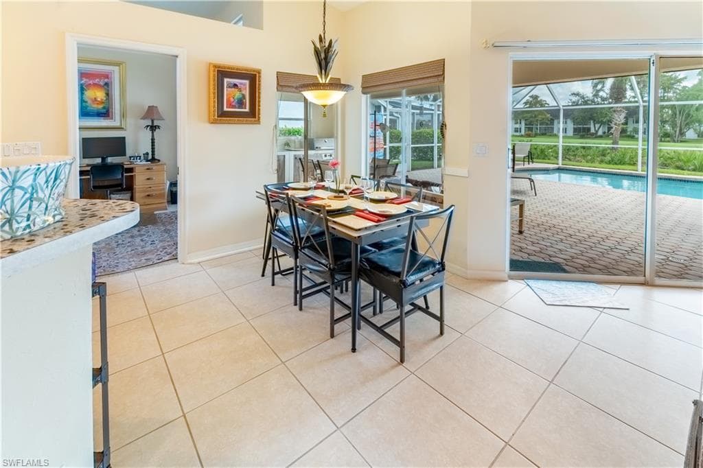 458 Countryside DR-11