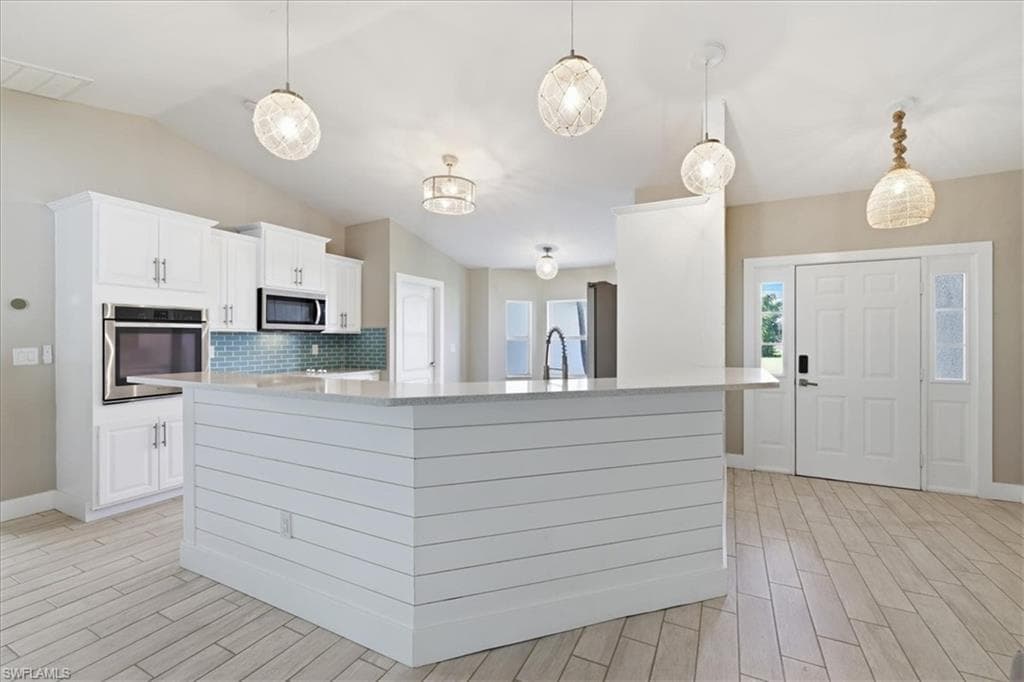5748 Linden LN-35