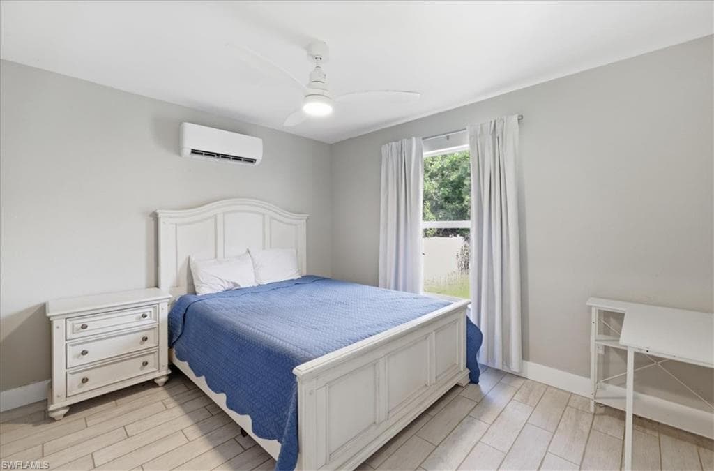 5748 Linden LN-31