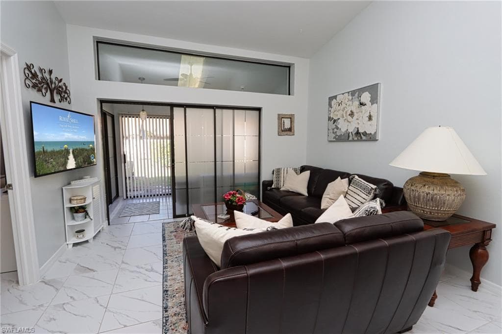 10805 Queen Anne LN 203-9