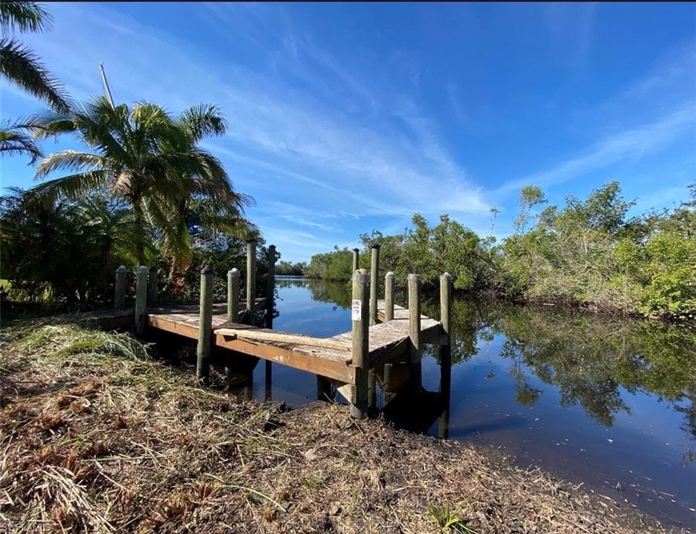 315 Shore DR-16