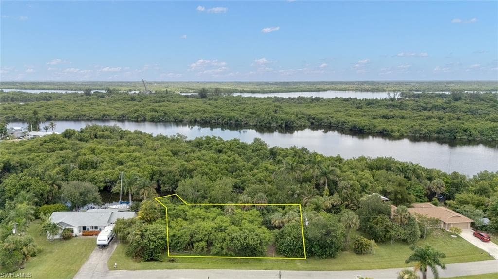 315 Shore DR-3