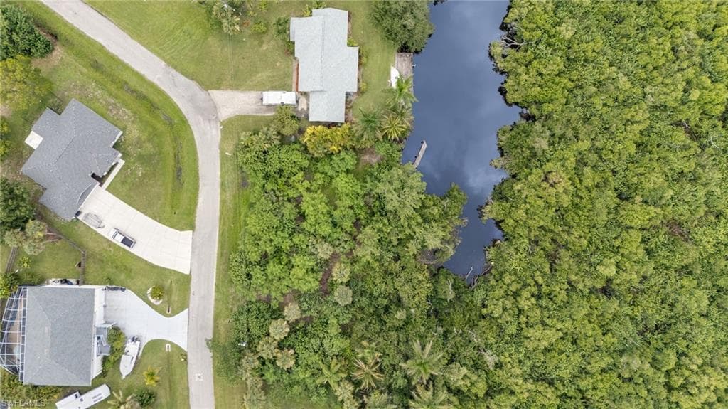 315 Shore DR-8