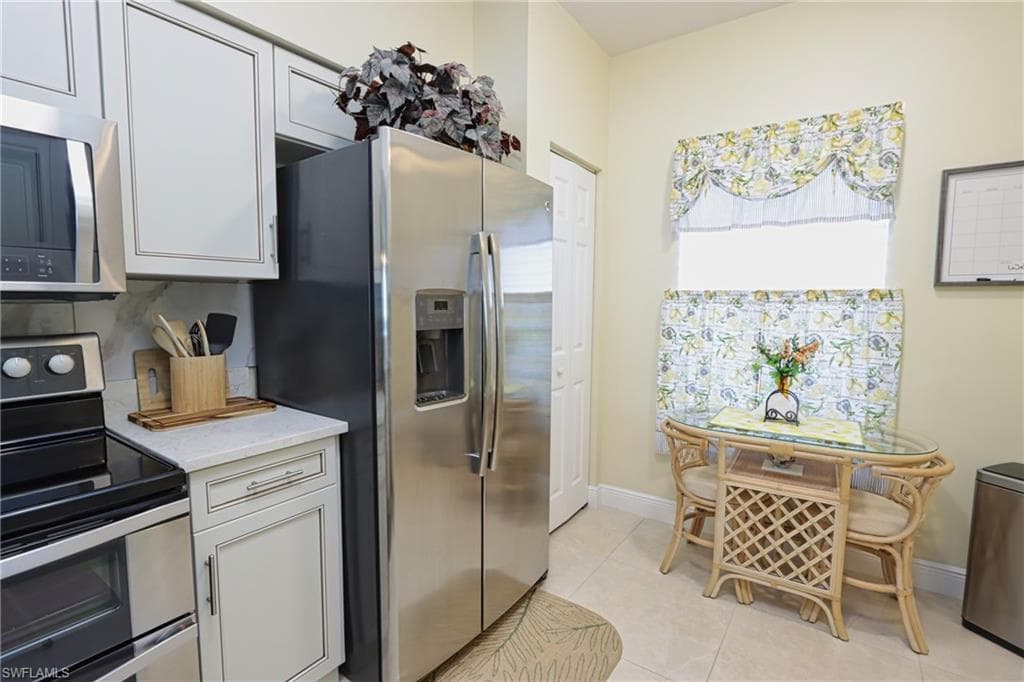 3250 Cypress Glen WAY 403-10