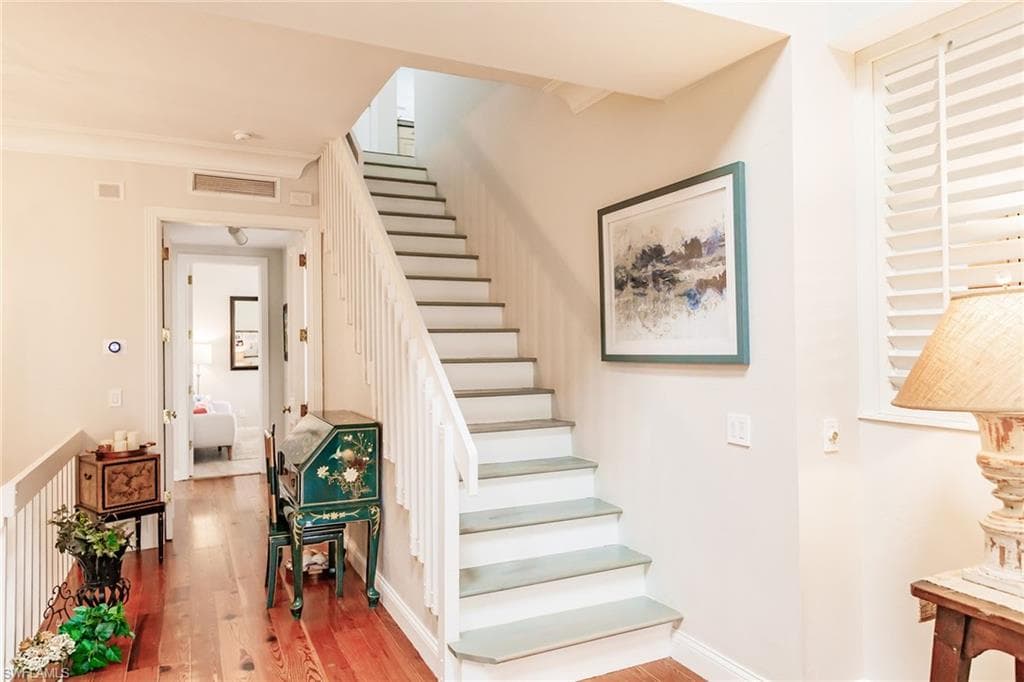 376 Leatherfern LN-33