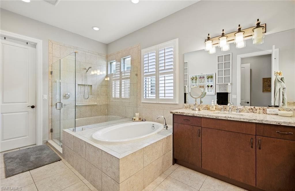 9244 Glenforest DR-13
