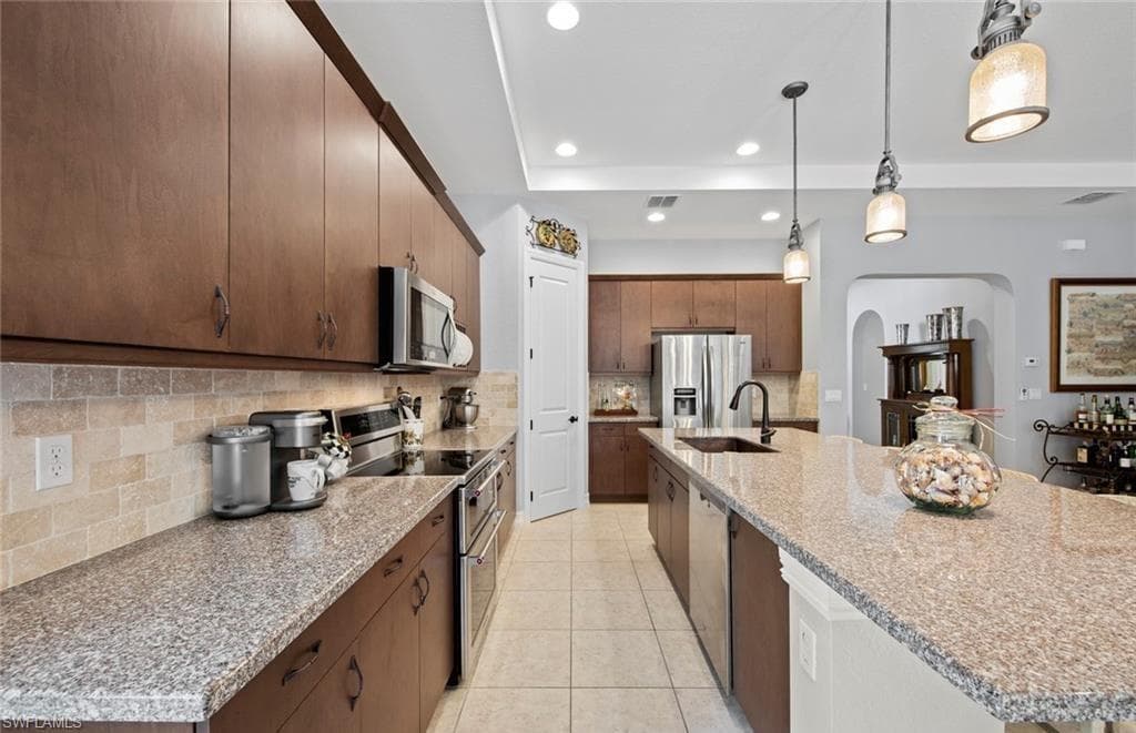 9244 Glenforest DR-7