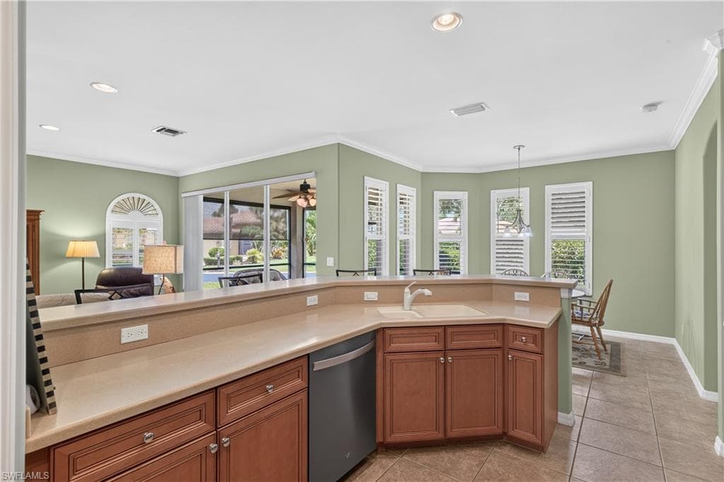 13818 Village Creek DR-18