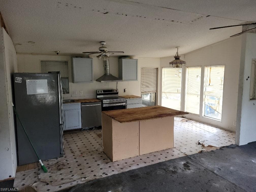 12040 Live Oak DR-2