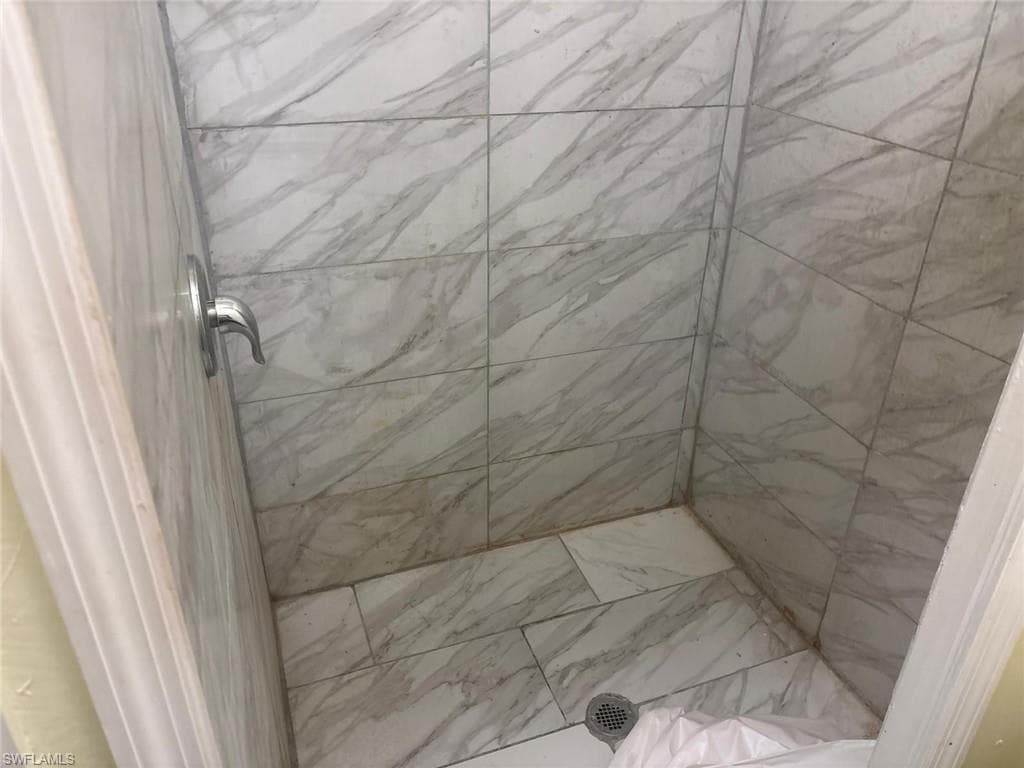923 Sunrise BLVD-6