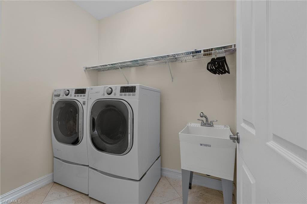 16423 Barclay CT-9