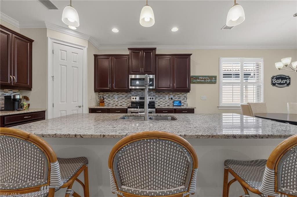 16423 Barclay CT-15