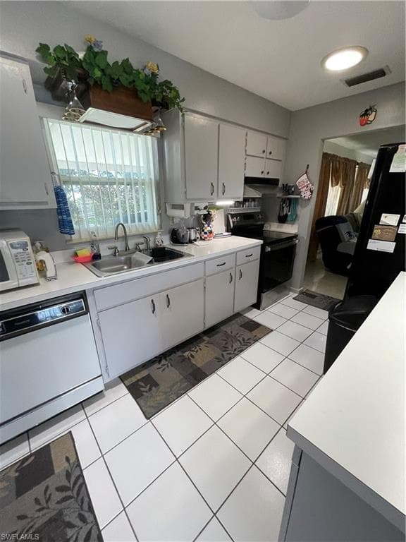225 Lake DR-8