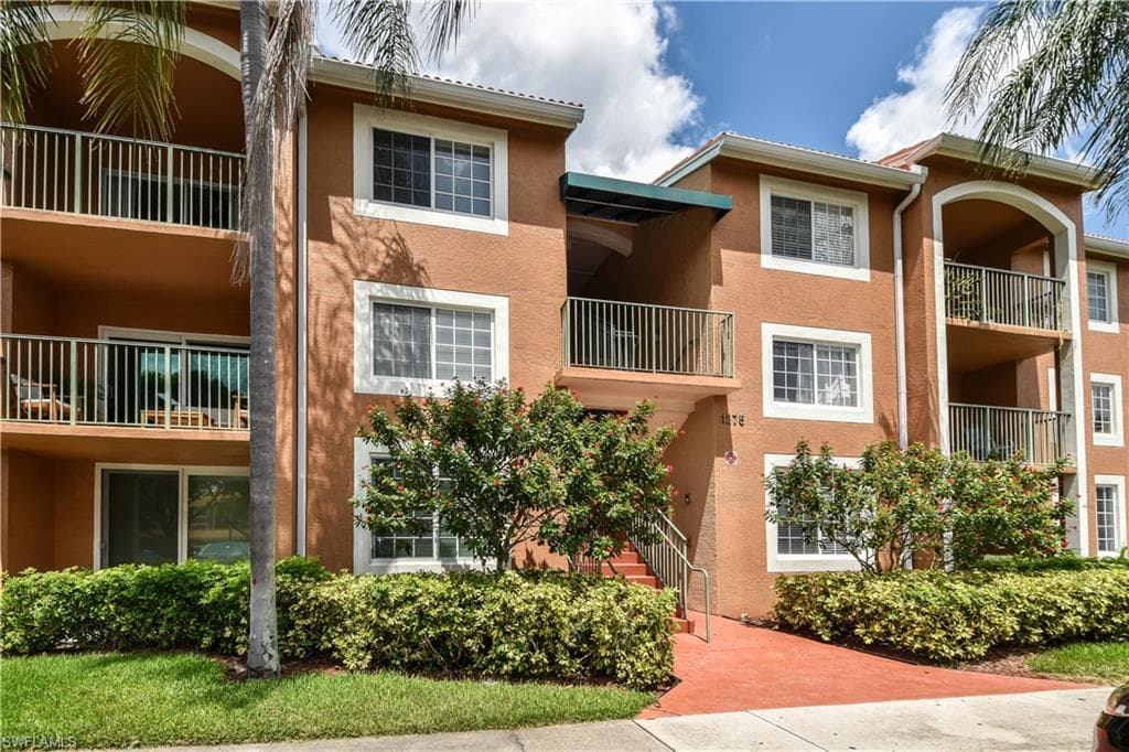 1275 Wildwood Lakes BLVD 303-1