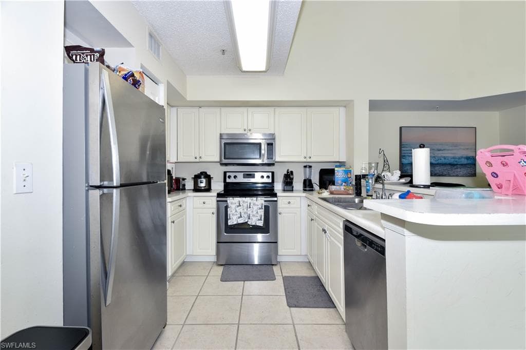 1275 Wildwood Lakes BLVD 303-8