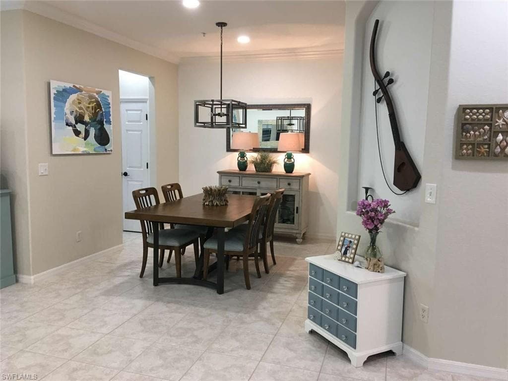 4695 Winged Foot CT 102-15