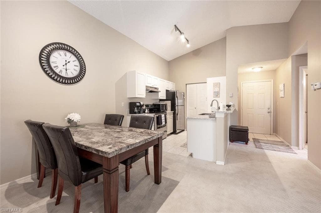 2190 Arbour Walk CIR 2221-6