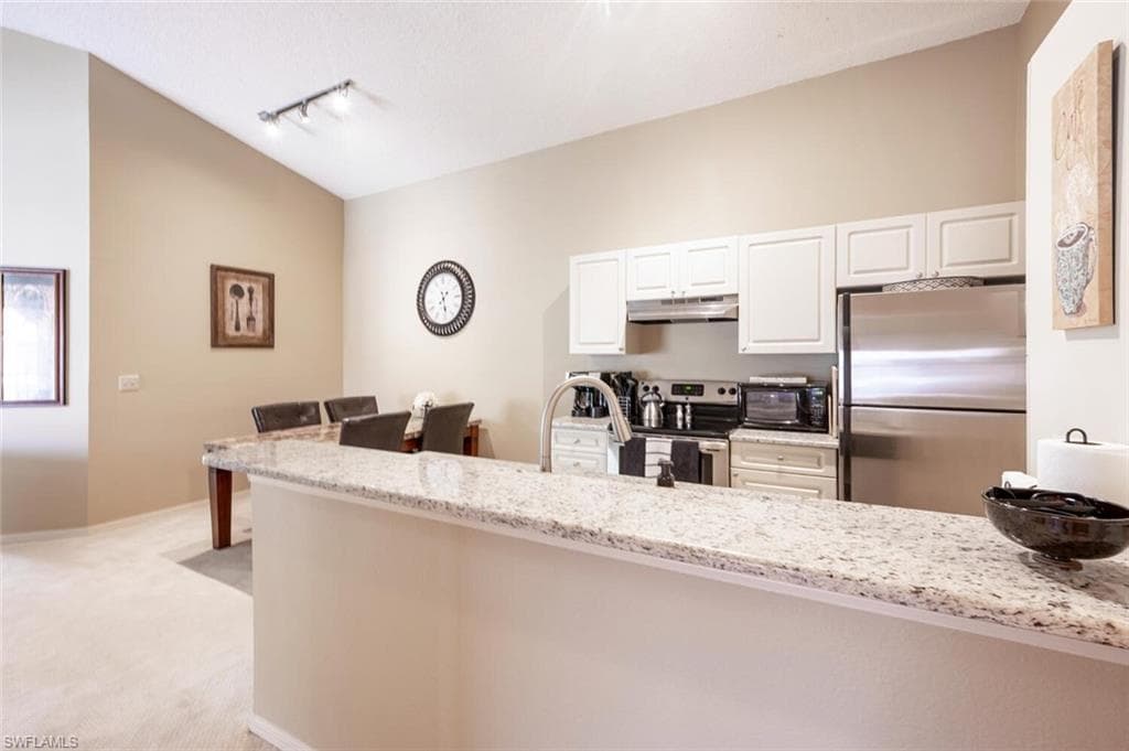 2190 Arbour Walk CIR 2221-7