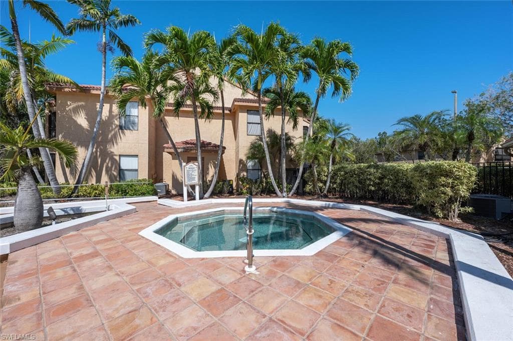 2190 Arbour Walk CIR 2221-24