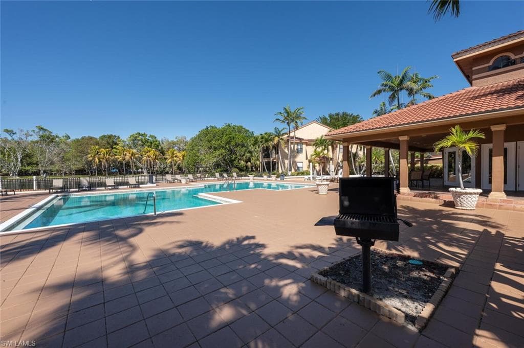 2190 Arbour Walk CIR 2221-25
