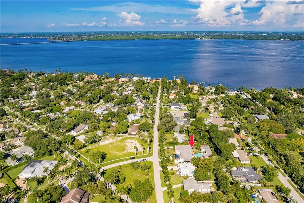 1291 Caloosa DR-23