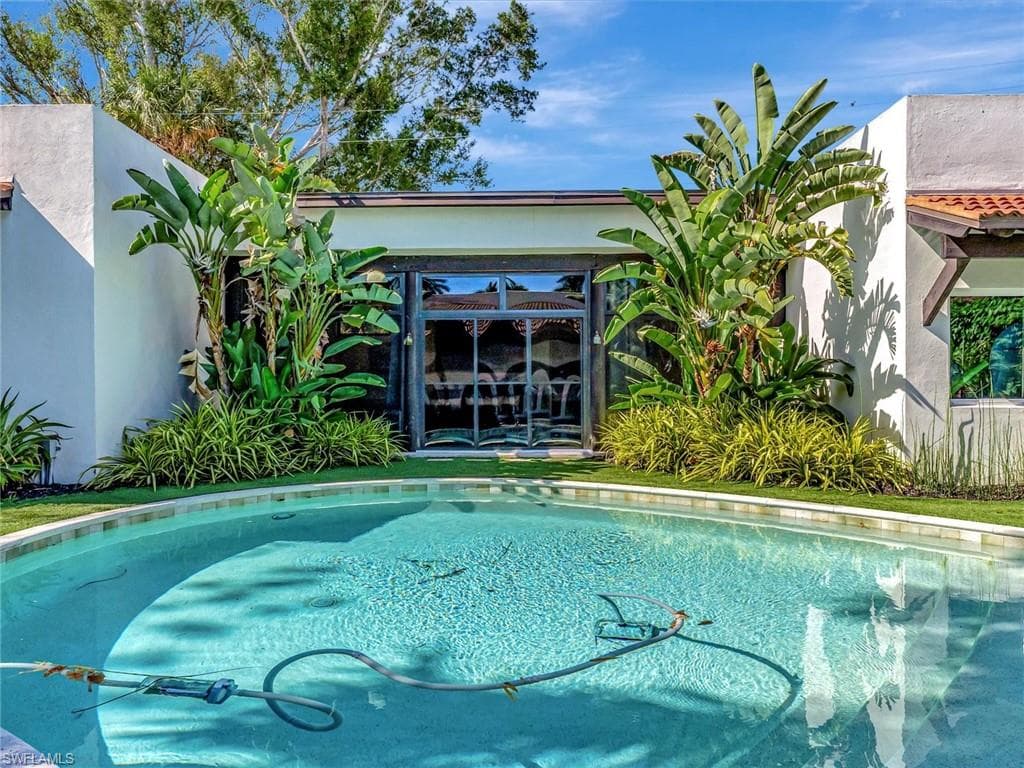 1291 Caloosa DR-20