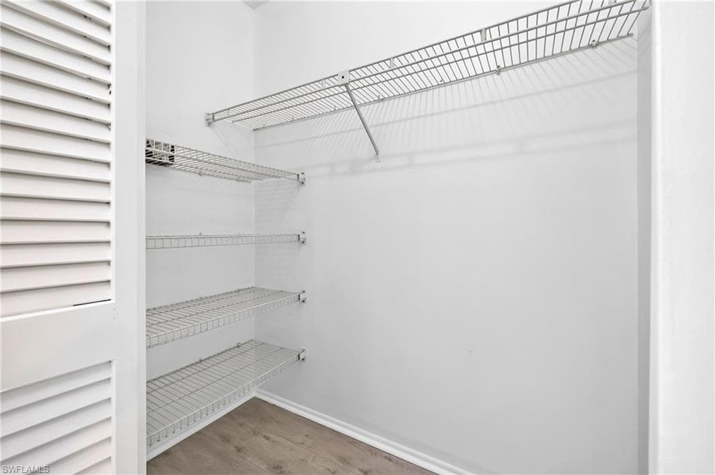 4708 SW 8th PL 201-17