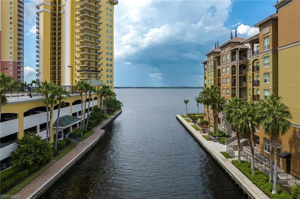 2825 Palm Beach BLVD 703-32