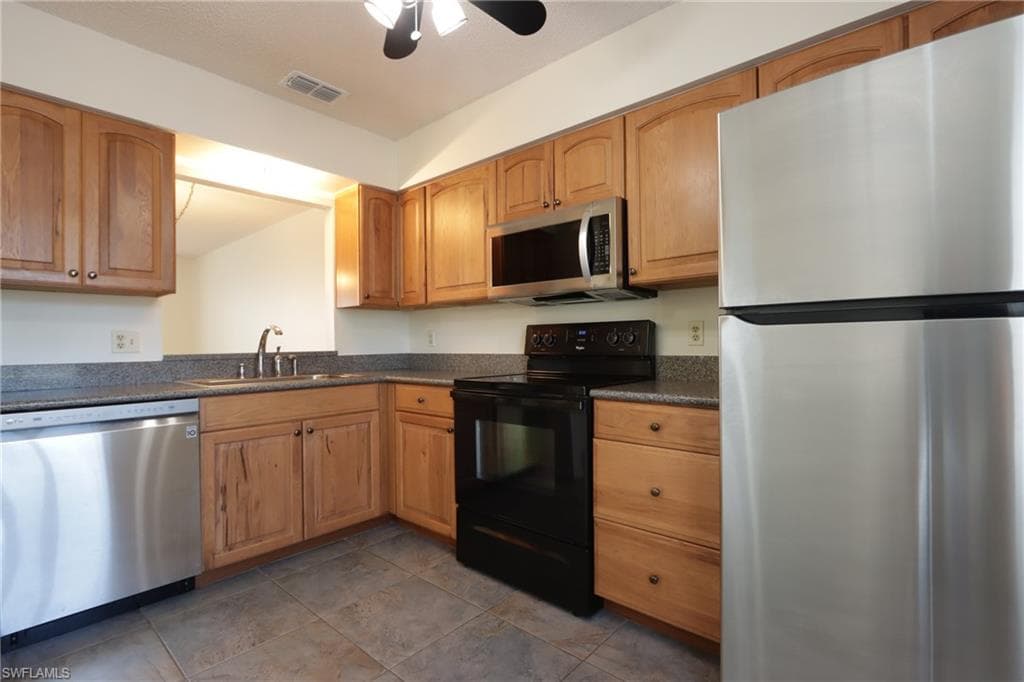 25484 Cockleshell DR 901-1