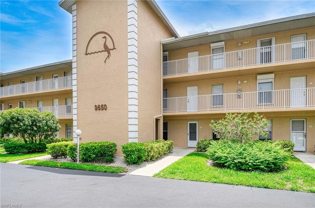 9650 Victoria LN 104-1