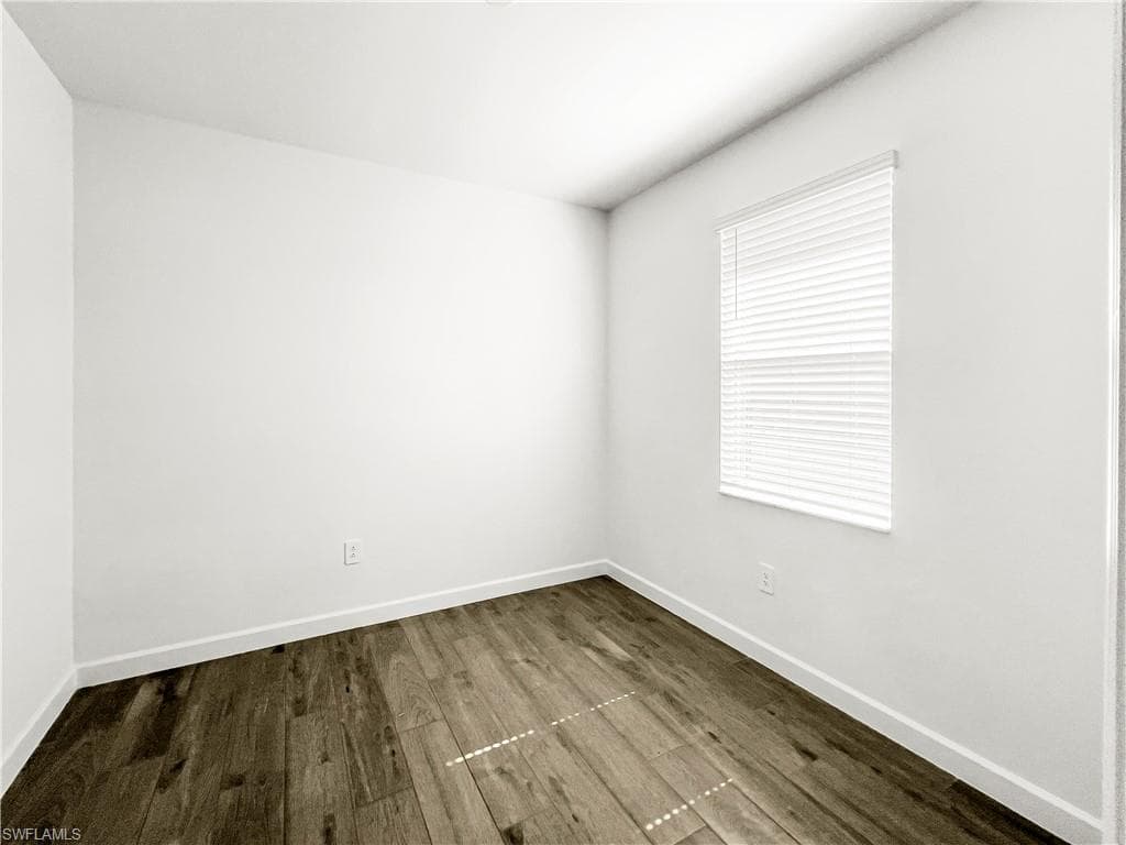 10706 Clementine PL-12