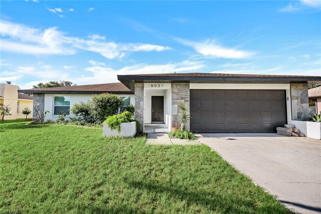 6031 Macbeth LN-2