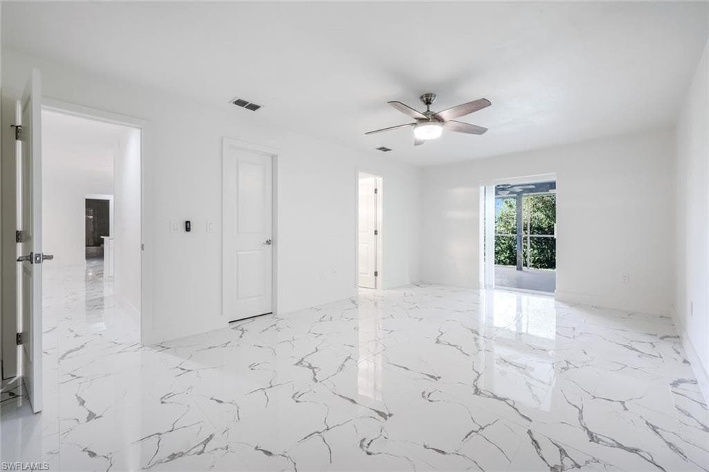 6031 Macbeth LN-15