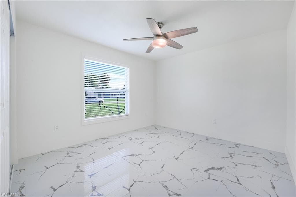 6031 Macbeth LN-19