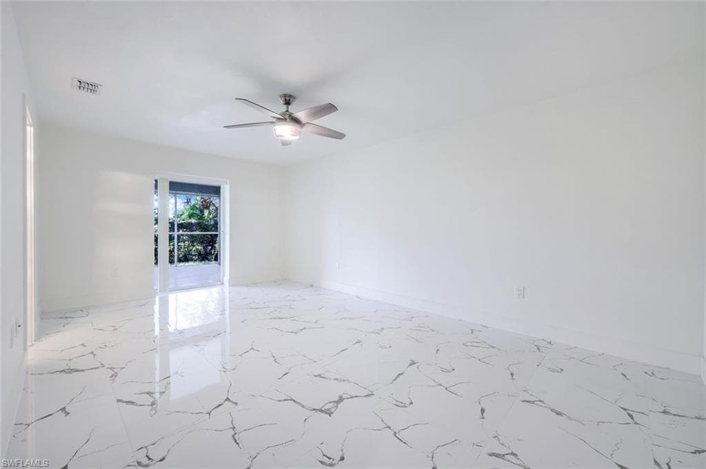 6031 Macbeth LN-21