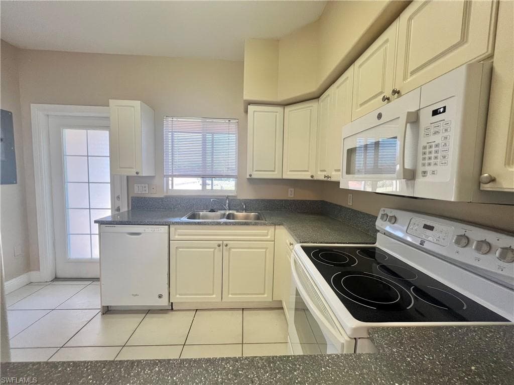 4175 Castilla CIR 203-2
