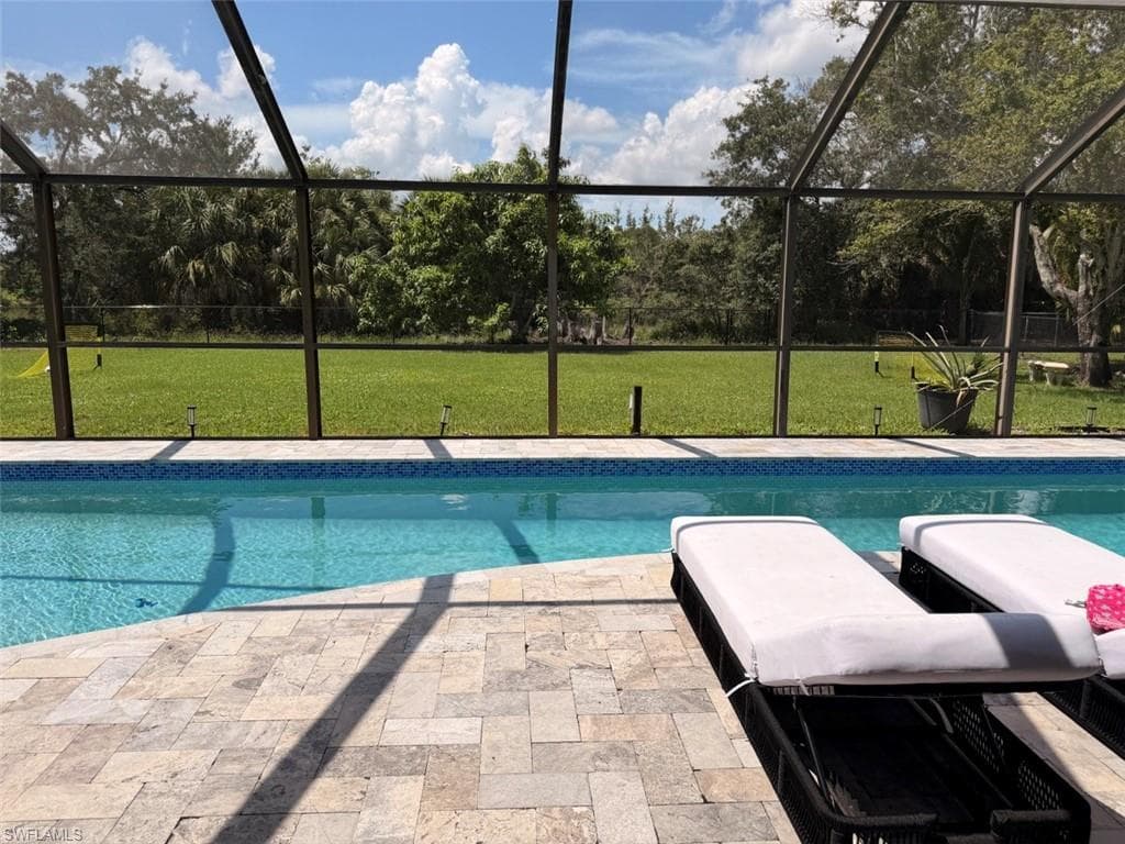6560 Kestrel CIR-17