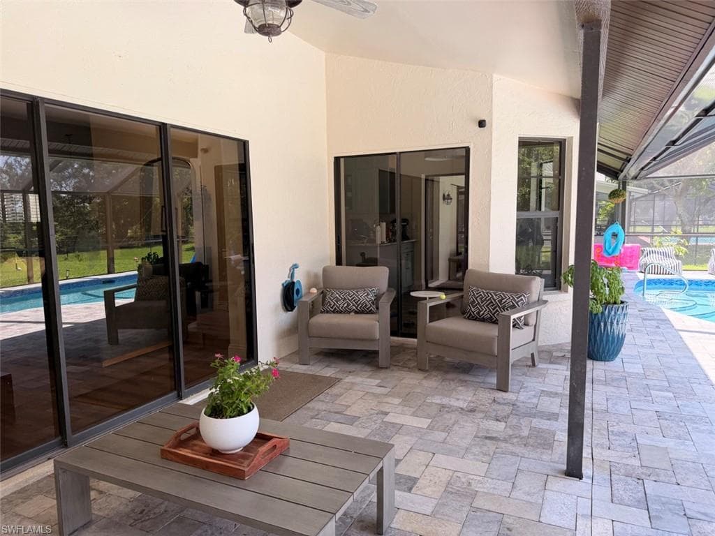 6560 Kestrel CIR-20
