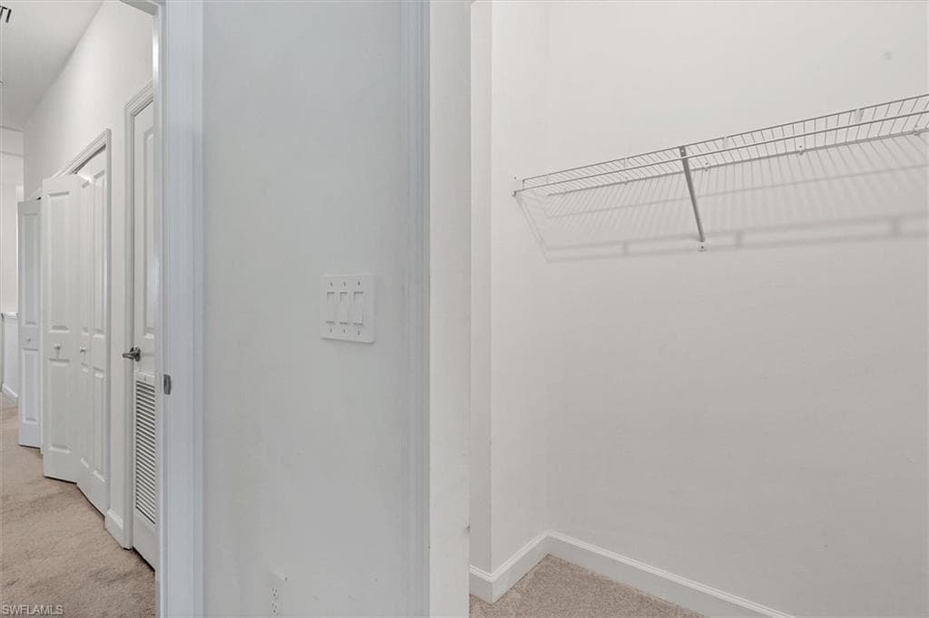14204 Pine Lodge LN-23