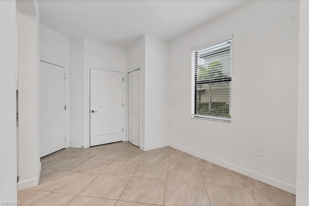14204 Pine Lodge LN-6